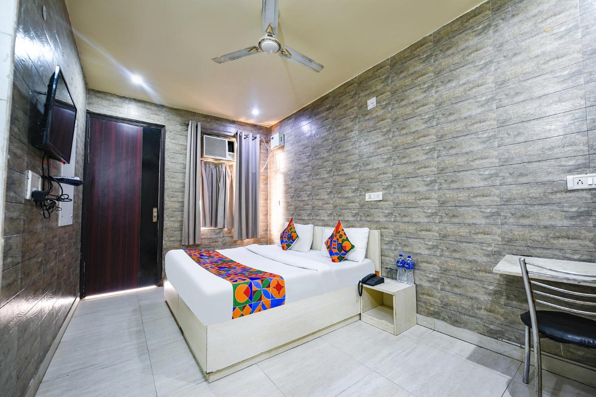 Fabhotel Model Town New Delhi Buitenkant foto