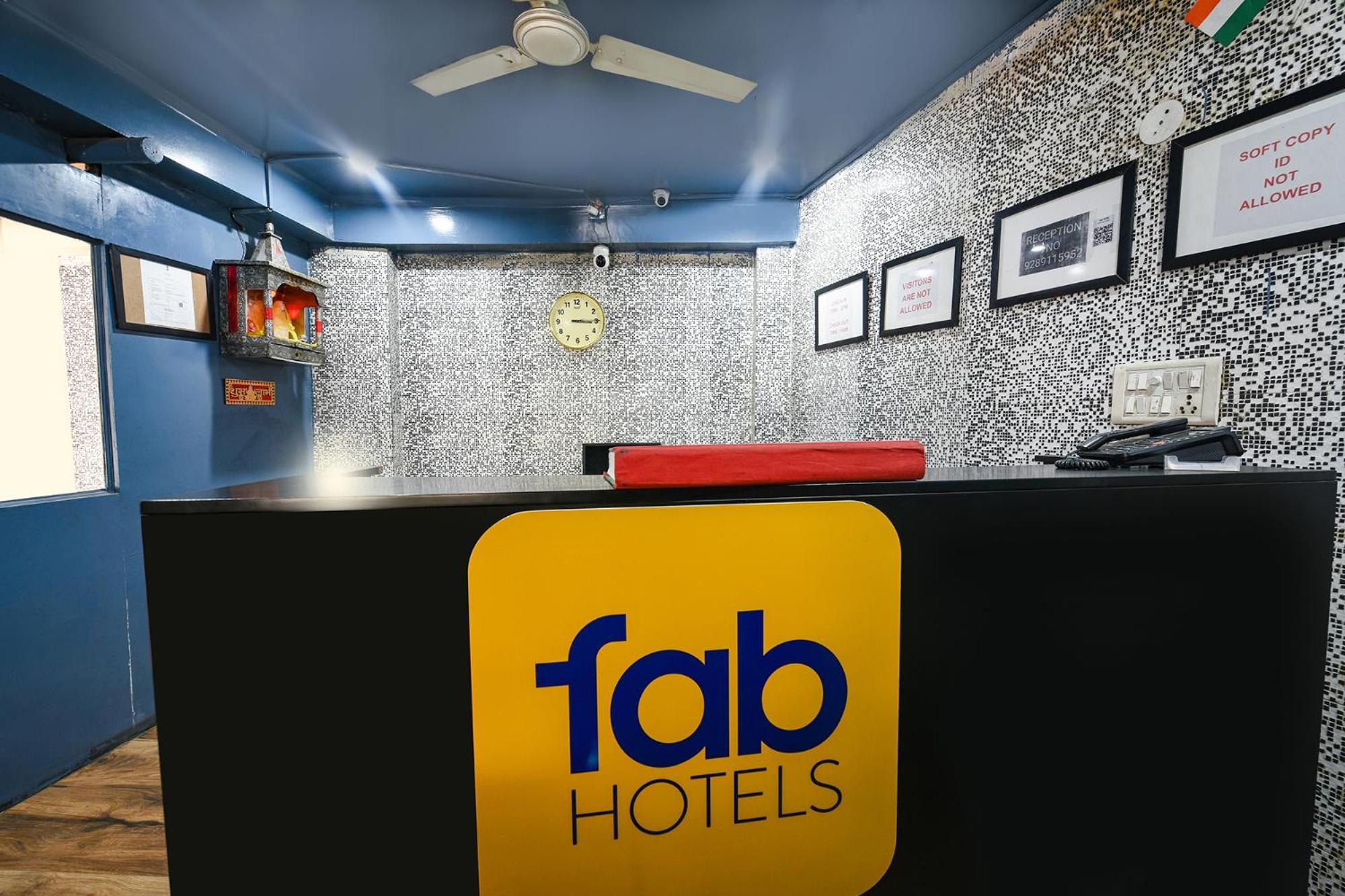 Fabhotel Model Town New Delhi Buitenkant foto